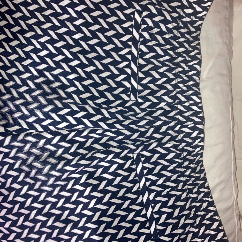 Theory Blue and White Patterned 100 silk Trousers - Picture 3 of 7